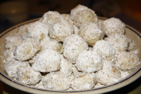 Powdered Sugar Mexican Wedding Cakes Recipe - Food.com image