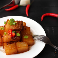 Braised Pork With White Radish | China Sichuan Food image