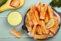 Yuquitas Fritas - Peruvian Yuca Fries Recipe image