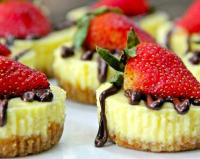 Mini Cheesecake (New York-Style) Recipe | SideChef image