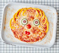Toddler recipe: homemade pizza with veggie faces | BBC ... image