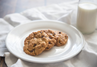 Air Fryer Chocolate Chip Cookies - Mealthy.com image