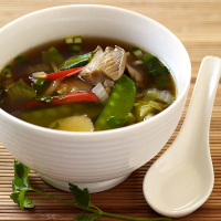Asian-inspired vegetable soup | Recipes | WW USA image