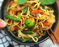 Stir Fried Chinese Egg Noodles with Oyster Sauce Recipe ... image