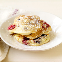 Mixed berry pancakes | Recipes | WW USA image