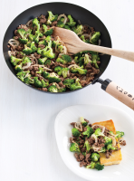 Broccoli, Beef, and Tofu Stir-Fry | RICARDO image
