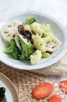 Teriyaki salmon with rice and vegetables - Ruoka on valmis image