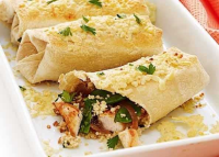 Baked chicken wraps | Sainsbury's Recipes image