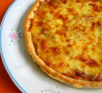 Quiche lorraine - Recipes and cooking tips - BBC Good Food image