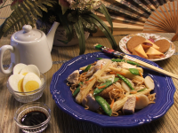 Chinese Chicken Lo Mein Recipe - Food.com image