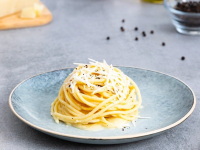 Spaghetti Cacio e Pepe | Barilla image