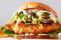 Nashville Hot Chicken Sandwich | Hidden Valley® Ranch image