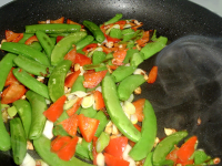 Garlicky Snow Peas Recipe - Food.com image