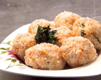 Salmon and Seaweed Rice Ball Recipe | SideChef image