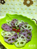 Cold colored lotus root slices recipe - Simple Chinese Food image