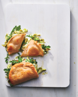 Chicken-Pesto Flatbread Sandwiches Recipe | Real Simple image