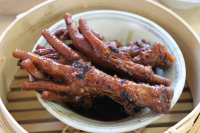 Steamed Chicken Feet with Black Bean Sauce (Fung Jao ... image