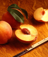 How to Make Peach Juice from Fresh Peaches image