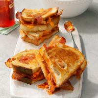 Grilled Pimiento Cheese Sandwiches Recipe: How to Make It image