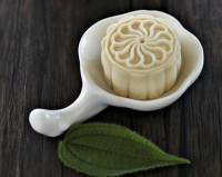 Durian Snowskin Mooncakes Recipe | SideChef image