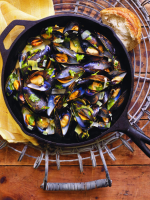 Iron Skillet Roasted Mussels | Lodge Cast Iron image