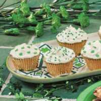 St. Patrick's Day Pistachio Cupcakes Recipe: How to Make It image