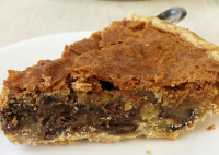 TOLL HOUSE CHOCOLATE CHIP PIE (EASY RECIPE) - simply ... image