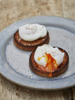 HOW TO KEEP POACHED EGGS TOGETHER RECIPES