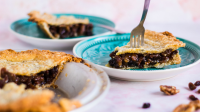 Old Fashioned Raisin Pie Recipe - Food.com image