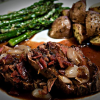 BEEF TENDERLOIN WITH SHALLOTS RECIPES