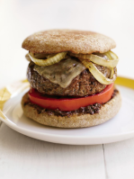 Caramelized Onion and Swiss Burgers - Prevention image