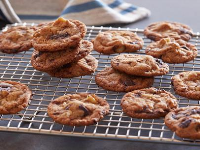 CHOCOLATE CHIP NUT COOKIES RECIPES