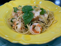 Shrimp and Spaghetti Aglio e Olio Recipe | Geoffrey ... image