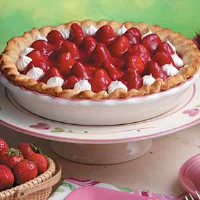 Fresh Strawberry Pie with Whipped Cream Recipe: How to Make It image