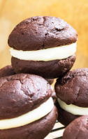 CHOCOLATE WHOOPIE PIES FROM CAKE MIX RECIPES