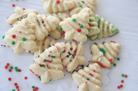 Christmas Tree Spritz Cookies – The B Keeps Us Honest image