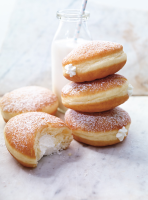 Whipped Cream-Filled Doughnuts | RICARDO image