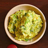 Broccoli-Cheddar Mashed Potatoes | Midwest Living image
