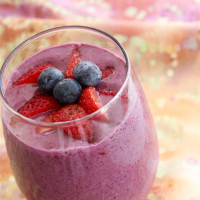 Strawberry and Blueberry Oatmeal Health Shake Recipe ... image