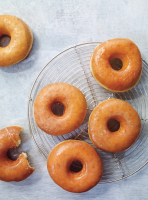 Sugar-Glazed Doughnuts | RICARDO image