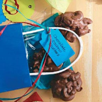 Chocolate Cashew Clusters Recipe: How to Make It image