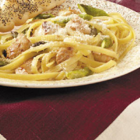 Chicken Asparagus Pasta Recipe: How to Make It image