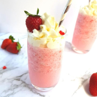 Keto Strawberry Cheesecake Smoothie Recipe 4-Ingredients ... image