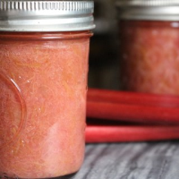 HOW MANY CUPS IS 2 POUNDS OF RHUBARB RECIPES