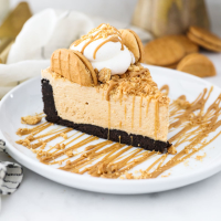 No-Bake Peanut Butter Marshmallow Pie Recipe - Food Fanatic image