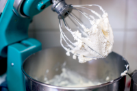 Authentic No Refrigeration Bakery Frosting/Icing Recipe ... image