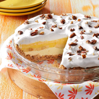 Creamy Banana Pecan Pie Recipe: How to Make It image
