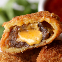 Cheeseburger Onion Rings Recipe by Tasty image
