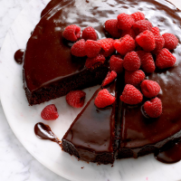 Ganache-Topped Chocolate Cake Recipe: How to Make It image