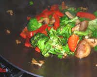 BROCCOLI AND BELL PEPPER STIR FRY RECIPES